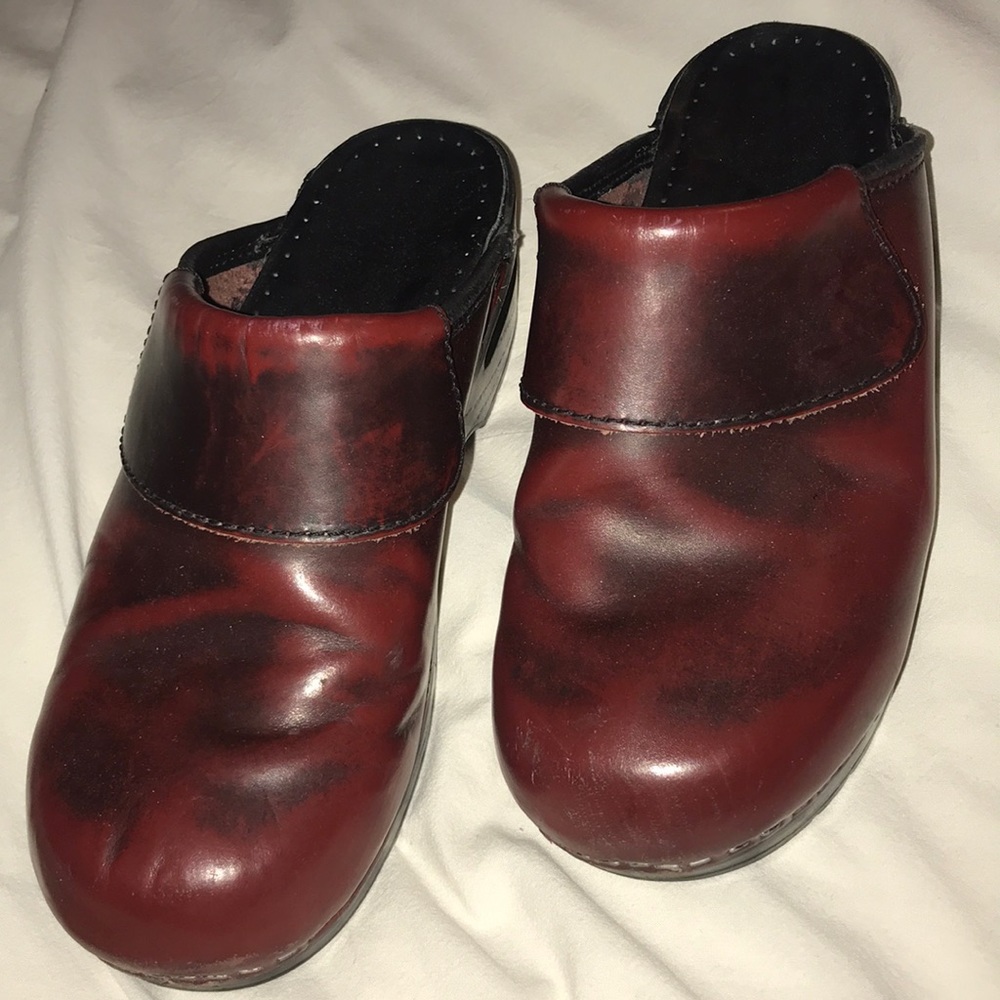 Dansko Foldover Burgundy Leather Mule Size 36